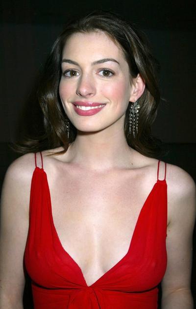 Anne Hathaway Nude 3